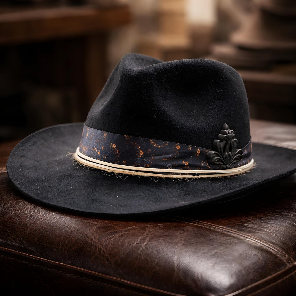 Cowboy in feltro 100% lana con personalizzazione. Colore nero. Made in italy