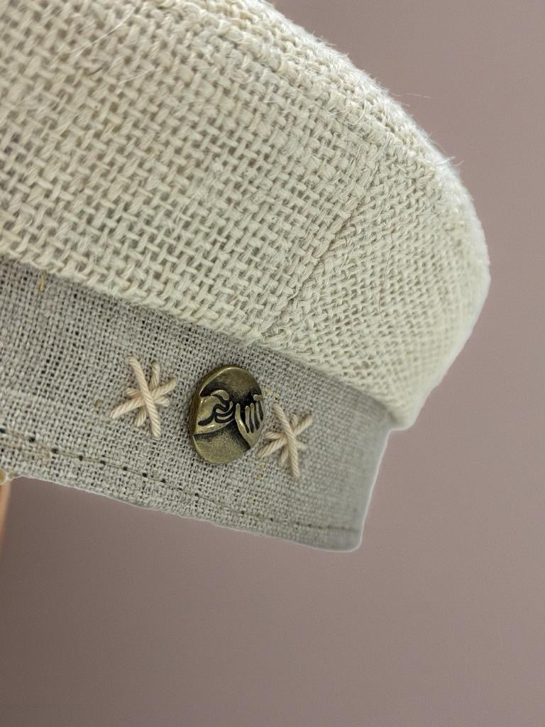 Modello Stewart cappello artigianale in juta, lino e paglia