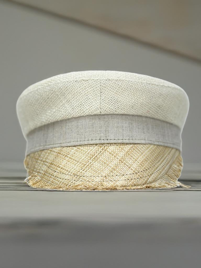 Modello Stewart cappello artigianale in juta, lino e paglia