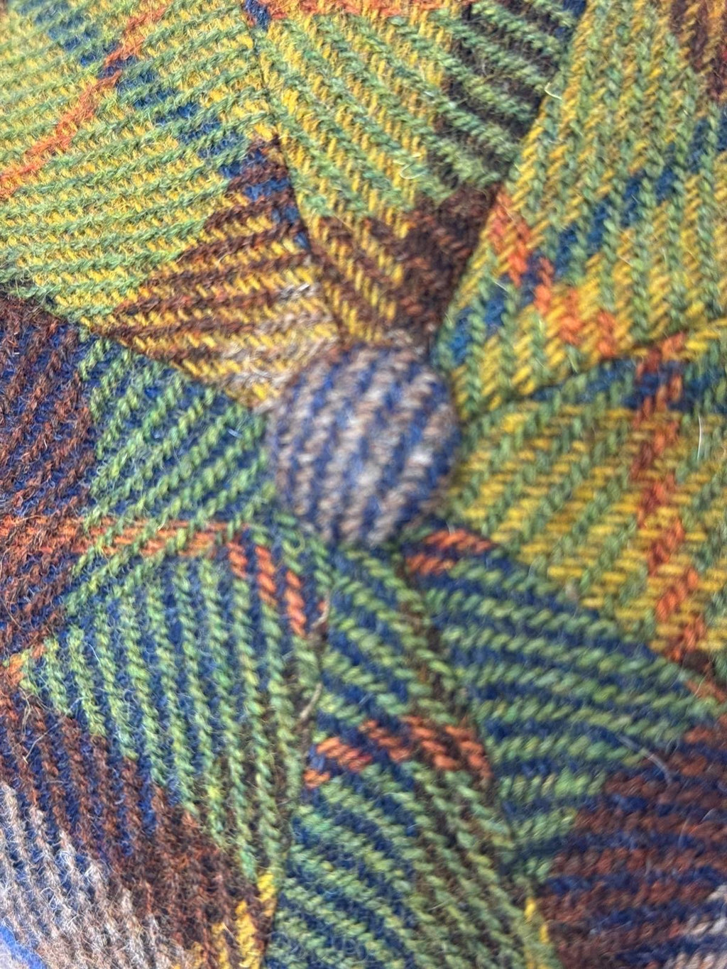 Modello Dublino con fascetta in tessuto shetland beige verde e velluto abbinato