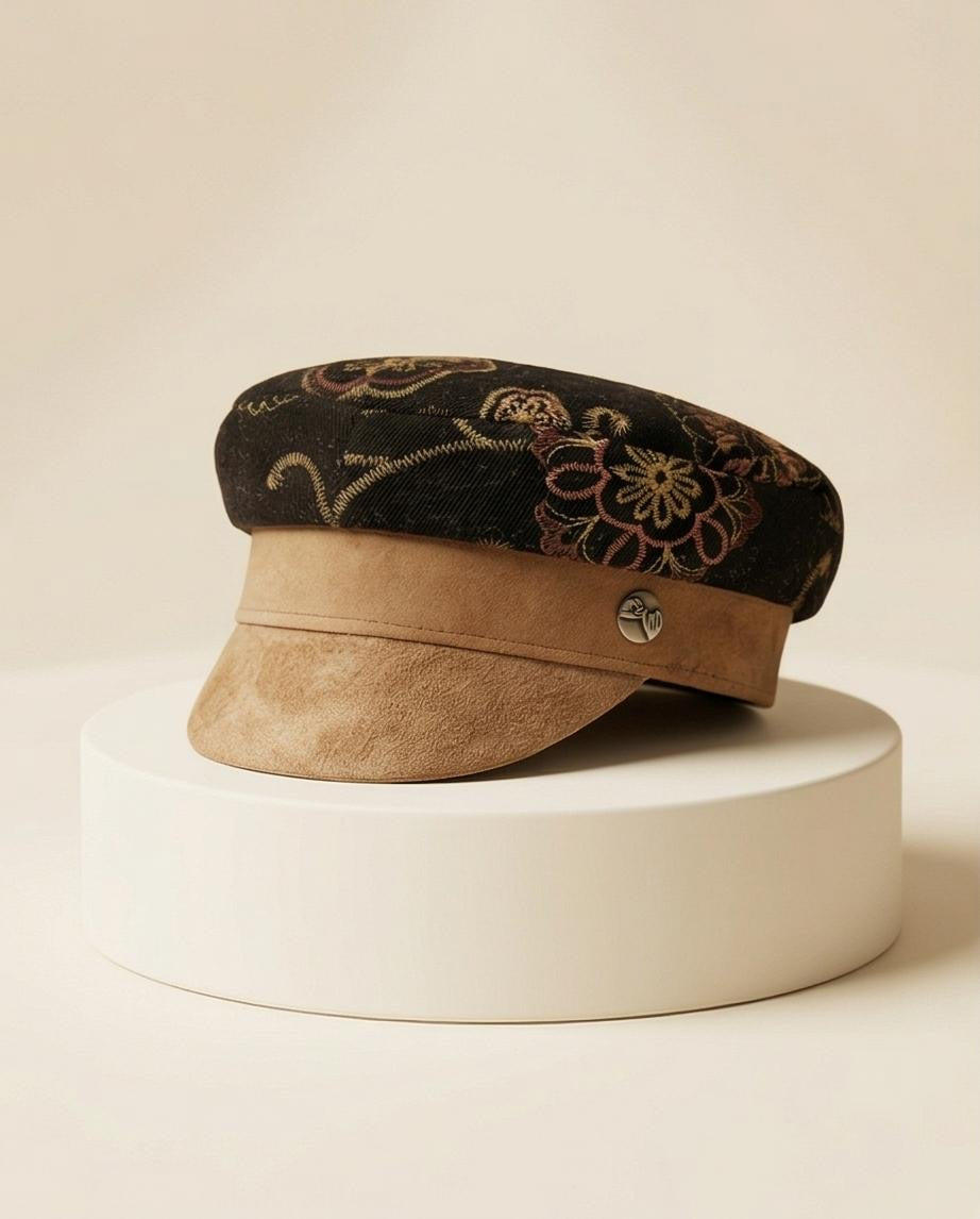 Modello Stewart in velluto ricami floreali e vera pelle scamosciata beige