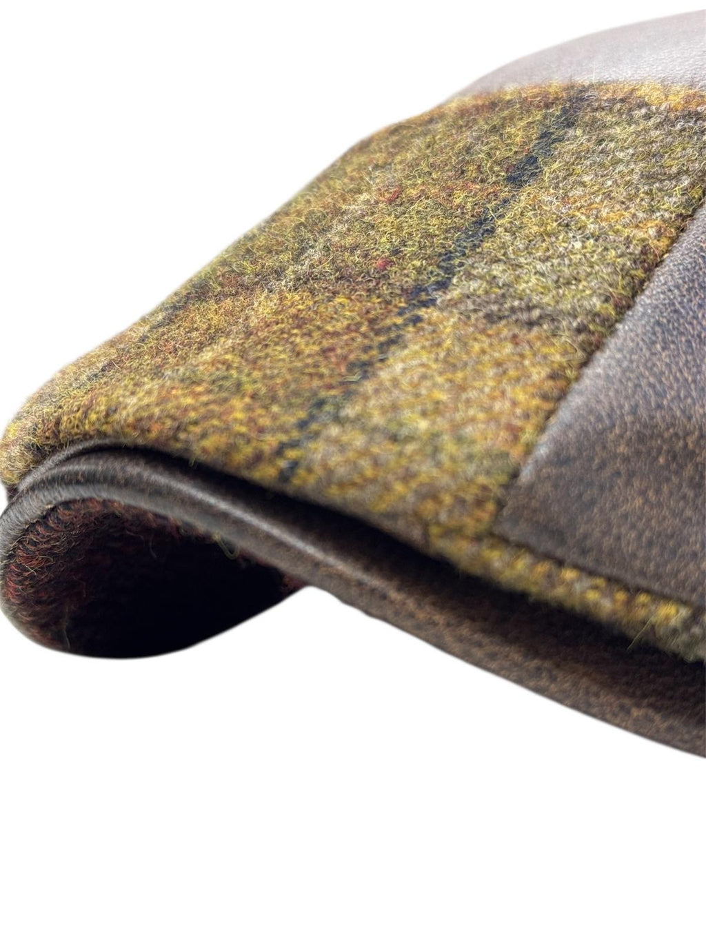 Modello Polo London con fascetta in tessuto patchwork lane shetland e vera pelle