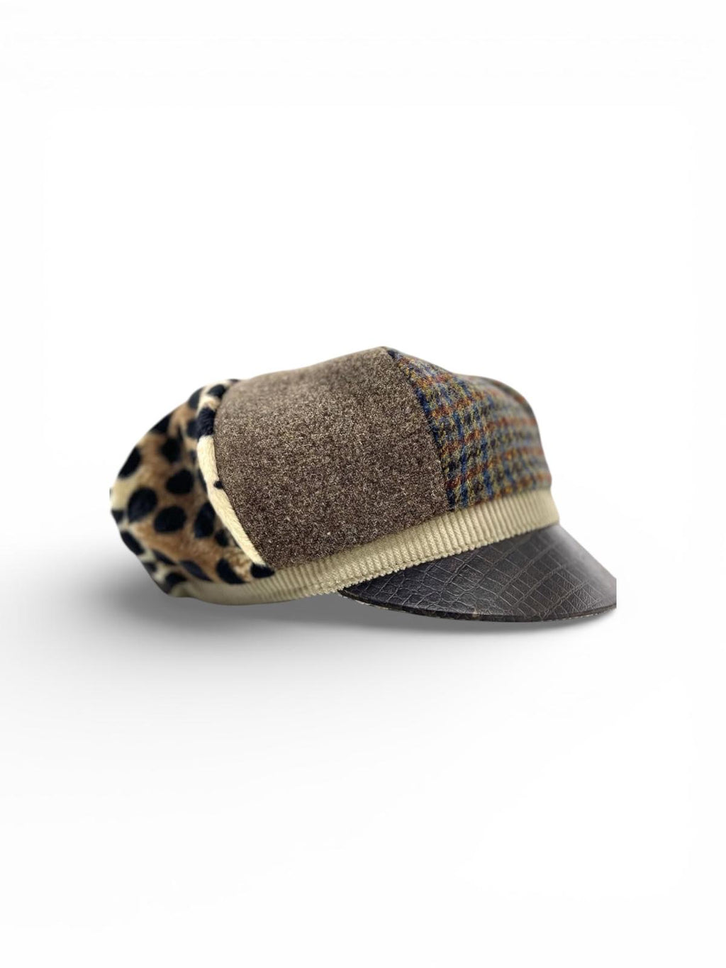 Modello Bombón composto da otto spicchi monocromatici in tessuti pregiati in  colori autunnali, shetland, merinos e velluto