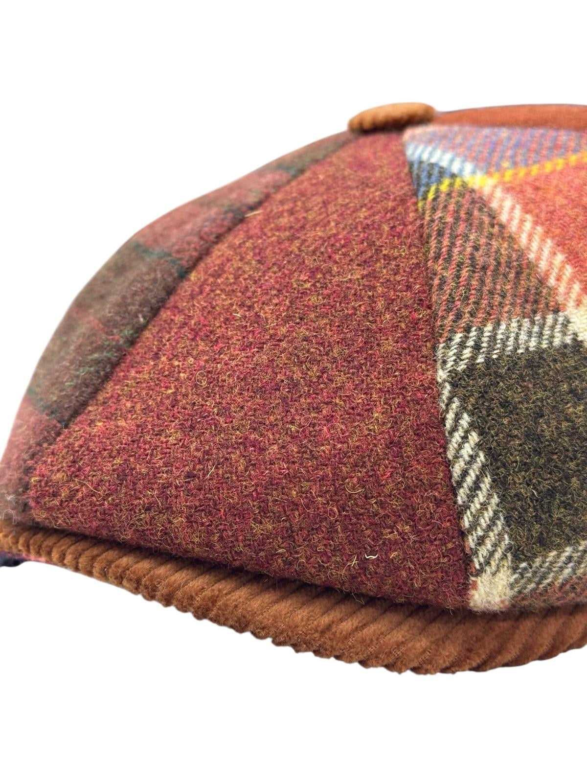 Modello Dublin con regolatore posteriore in tessuto lana shetland patchwork monocolore abbinato al velluto e al camoscio
