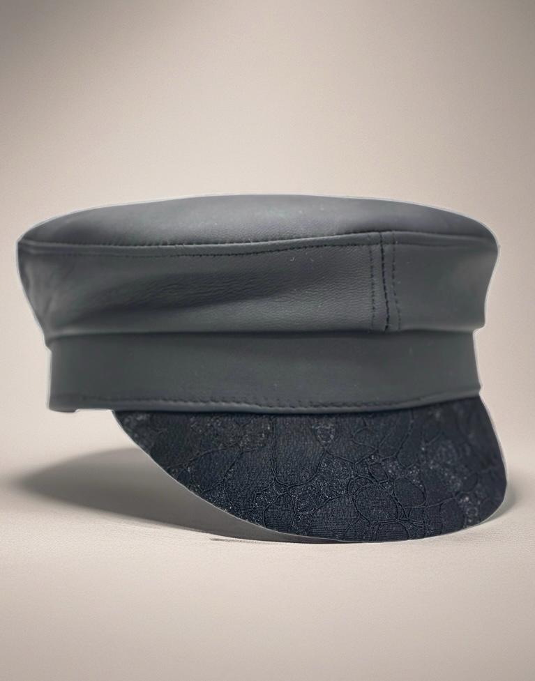 Modello Stewart in vera pelle nappa waterproof è particolare visiera in pizzo nero